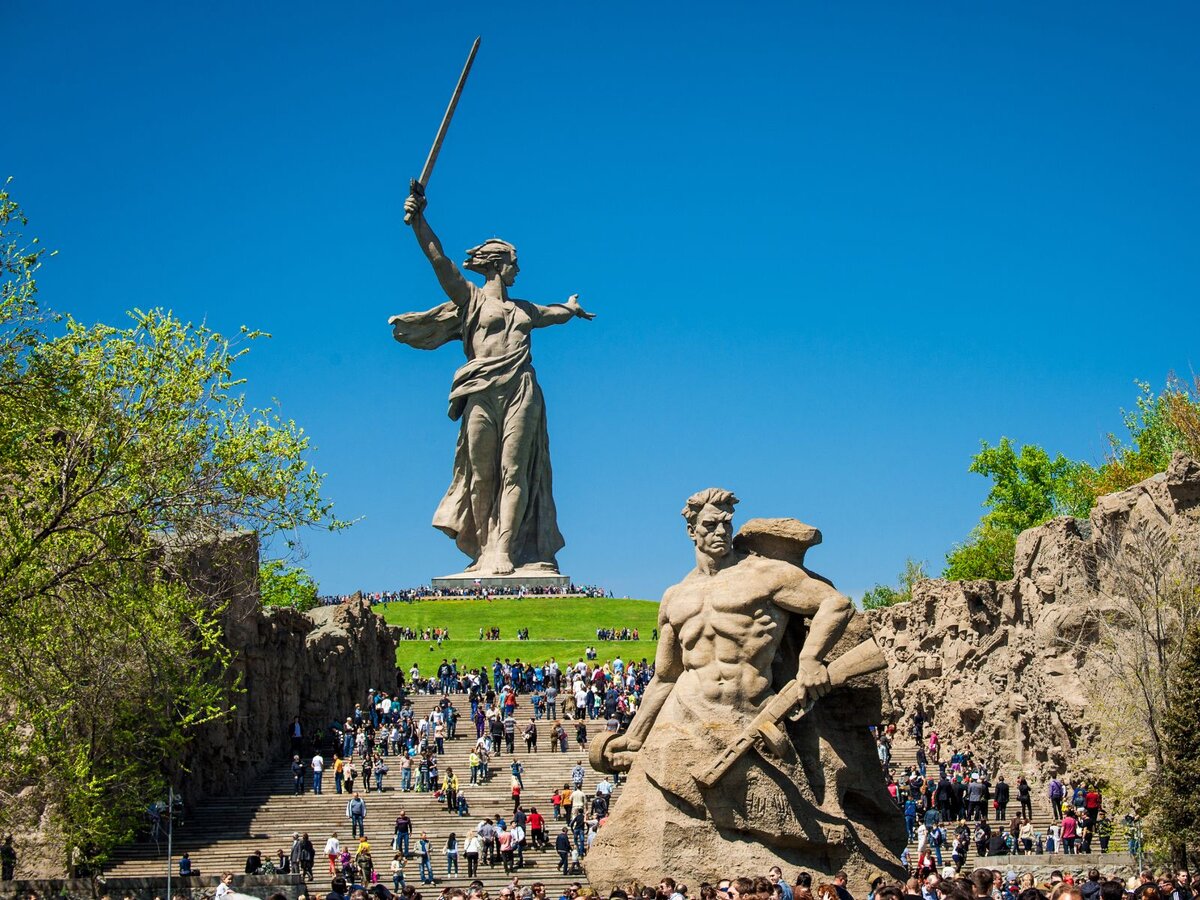 Река волга и мамаев курган
