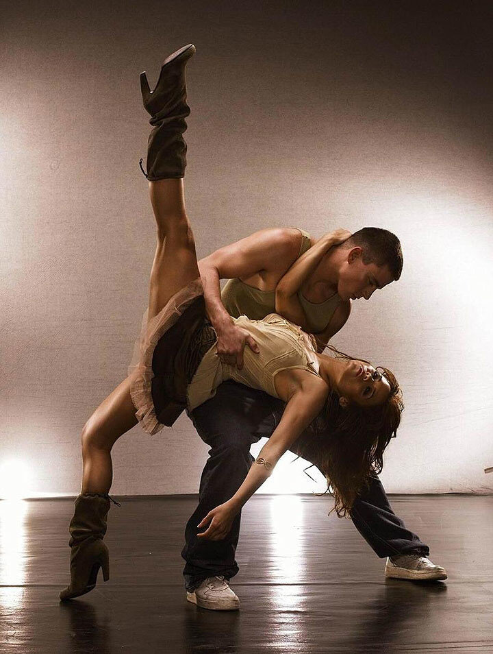 Хотя в исполнении профессионалов эта поддержка весьма эффектна :) Нужно только освоить технику безопасности. 