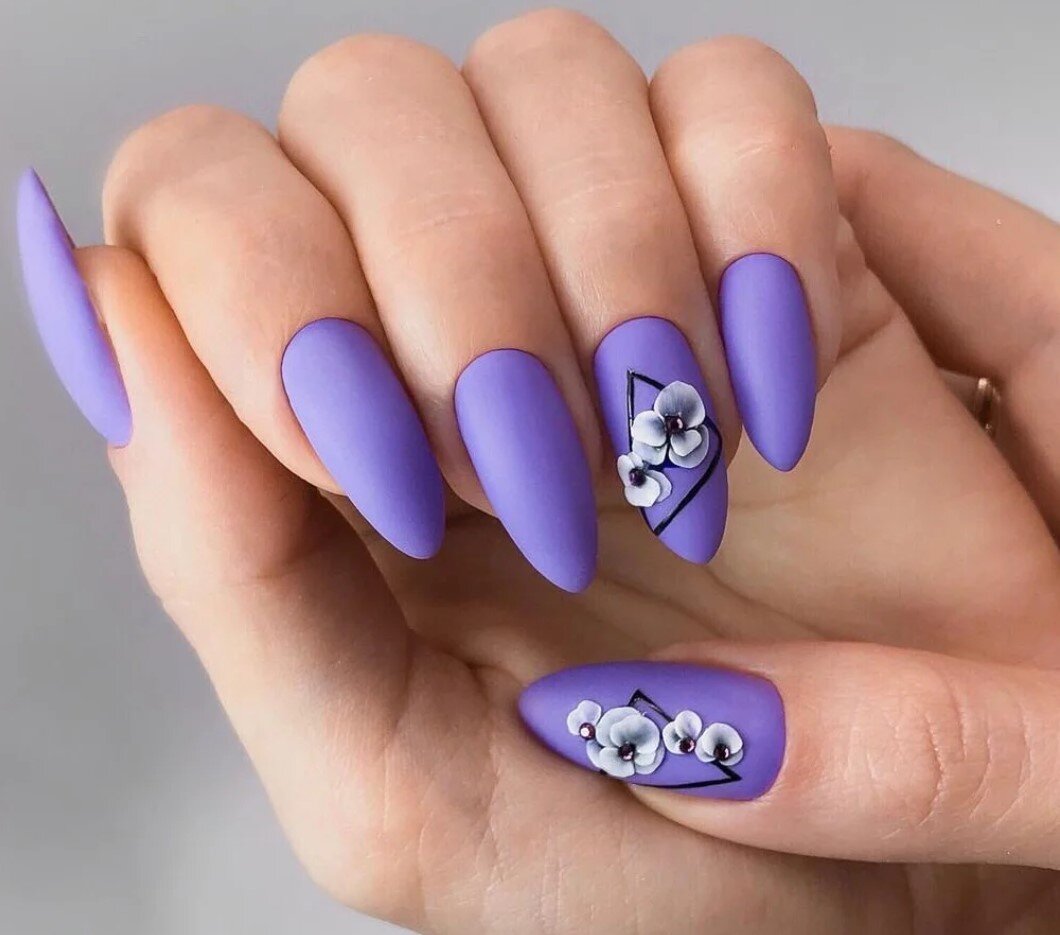 Аккуратно-выполненный дизайн: «Лепка на ногтях»