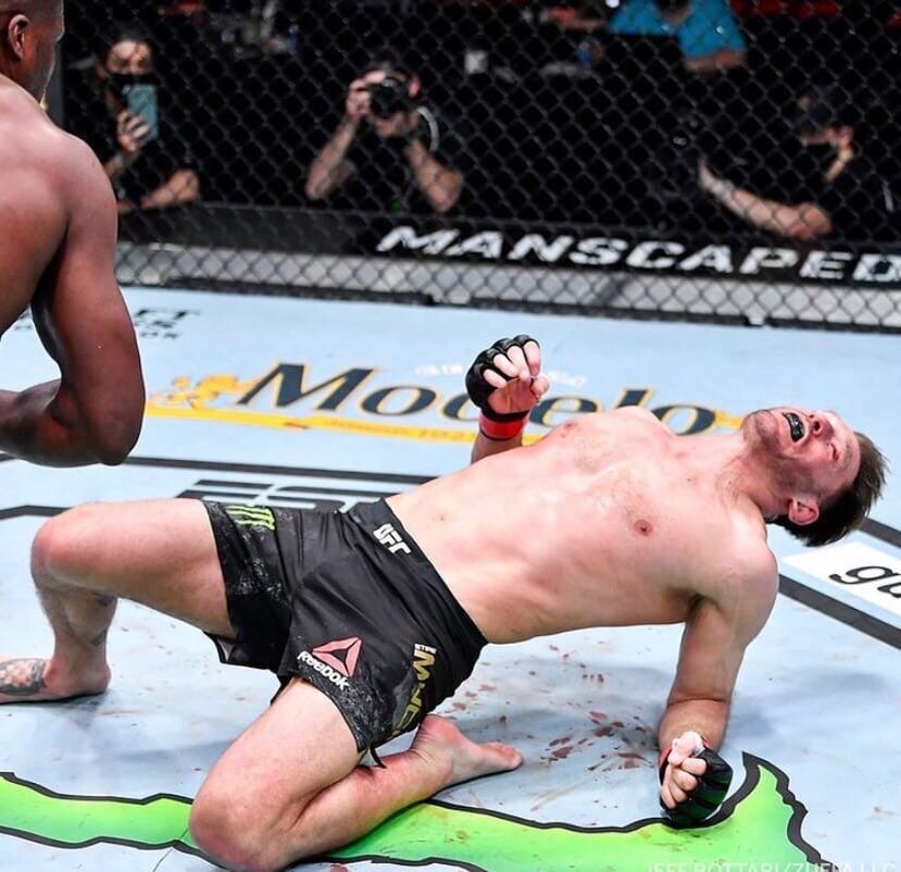 Как же ему было больно... 