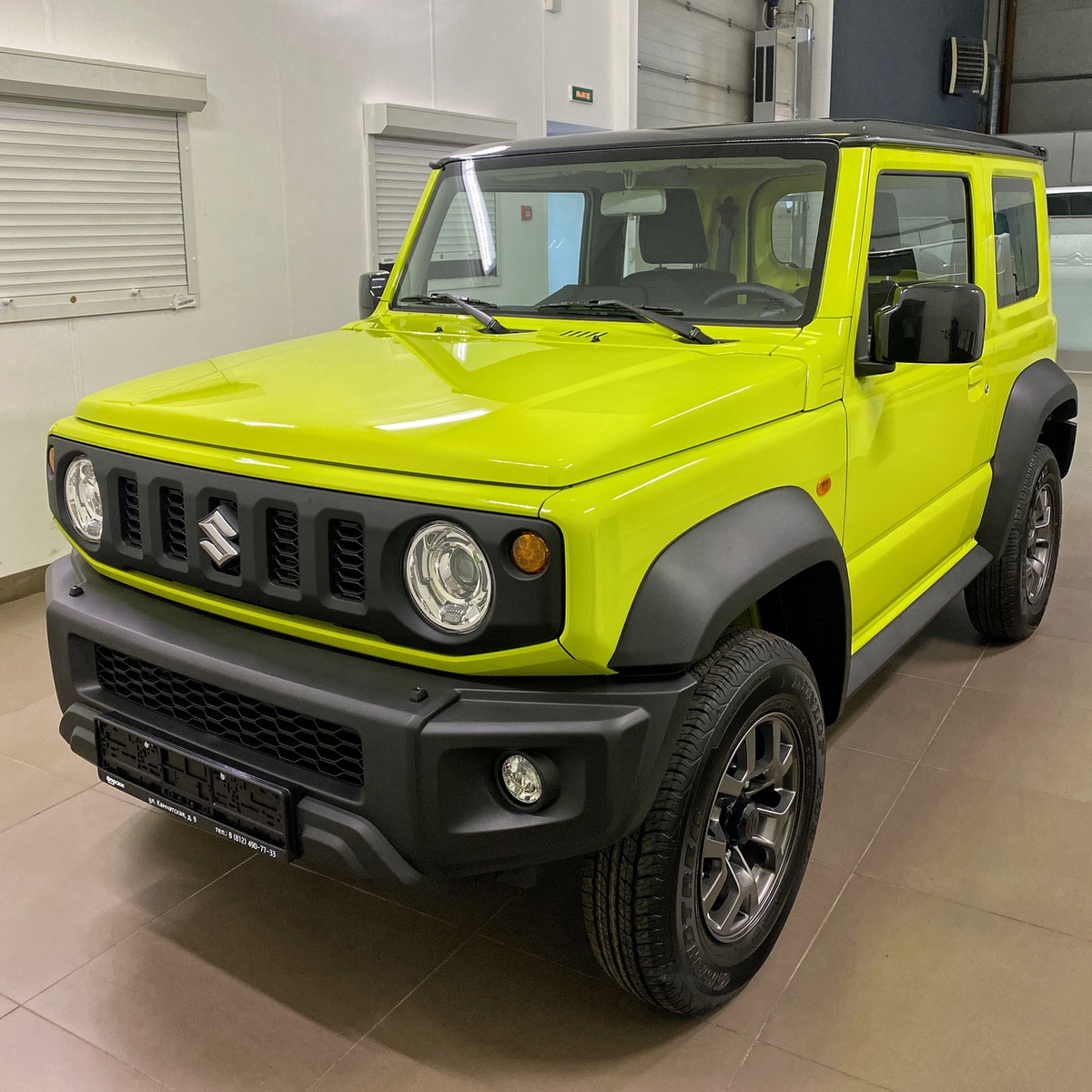 Jimny в фирменном цвете