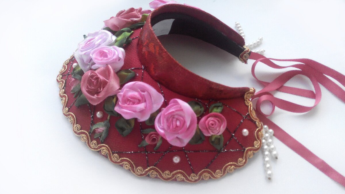 Кокошник в русском стиле. Листайте галерею