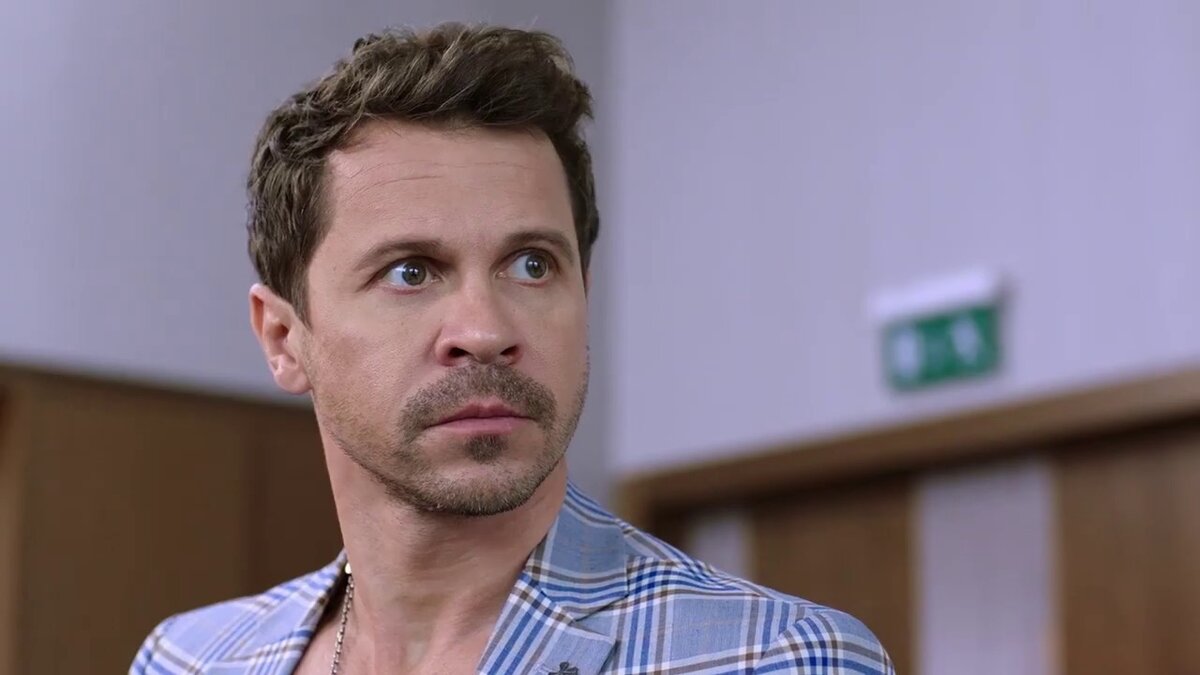 Кадр из сериала "Дылды"