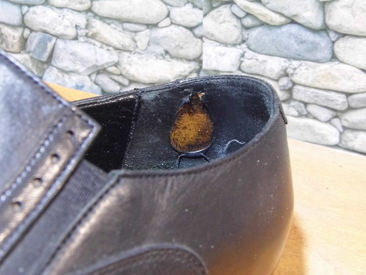 ... а где протирается.