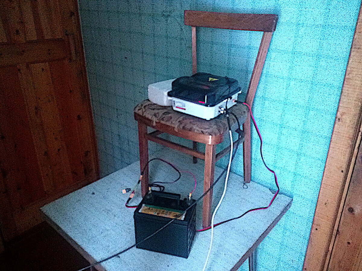 Ну, вот так это пока выглядит на время экспериментов - на этой высоте сотовая сеть лучше ловит.