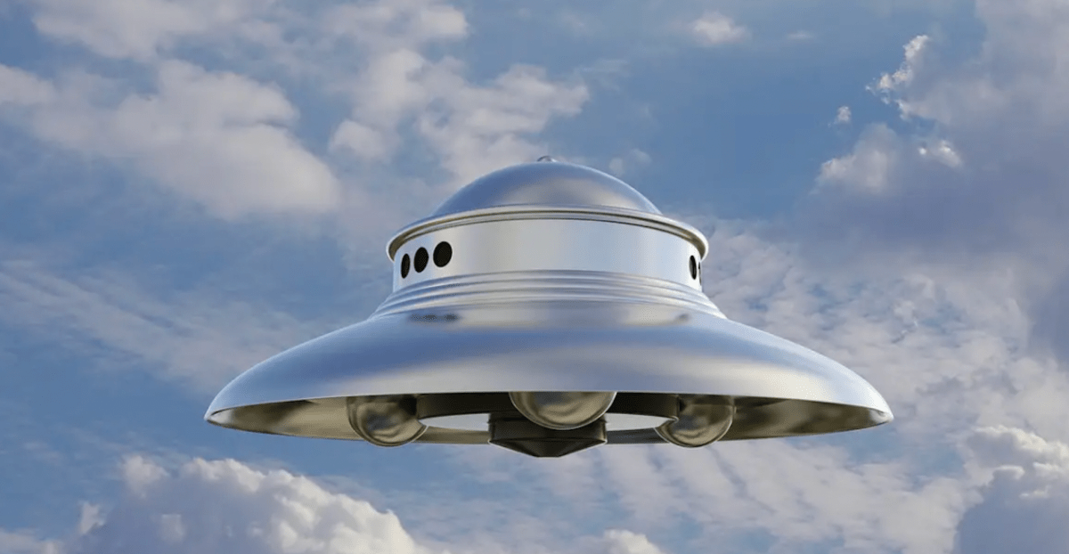 Просочившаяся фотография из Пентагона показывает задокументированный НЛО в воздухе над Атлантическим океаном. Фото: Pixabay.