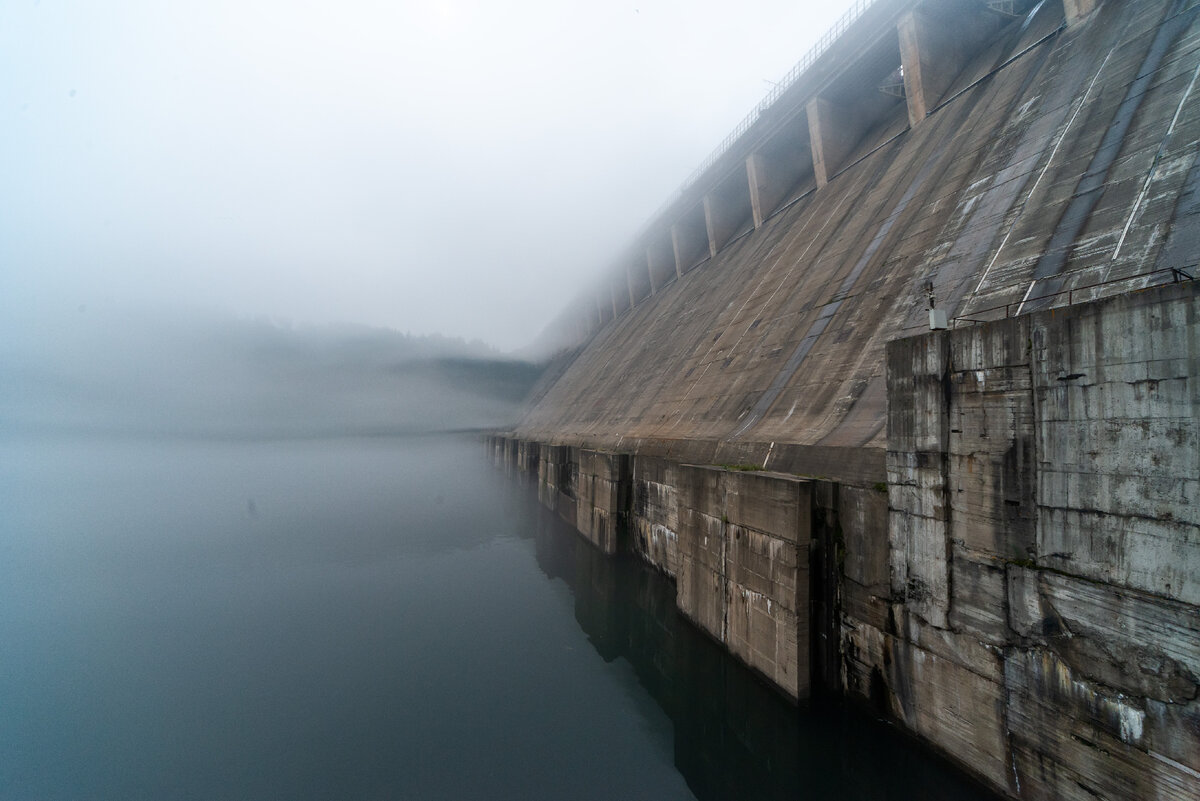 Старое кладбище прошлого века всплыло на Братском водохранилище