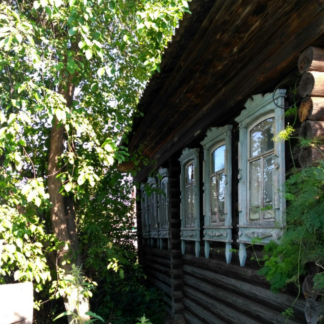 Старинный дом-пятистенок