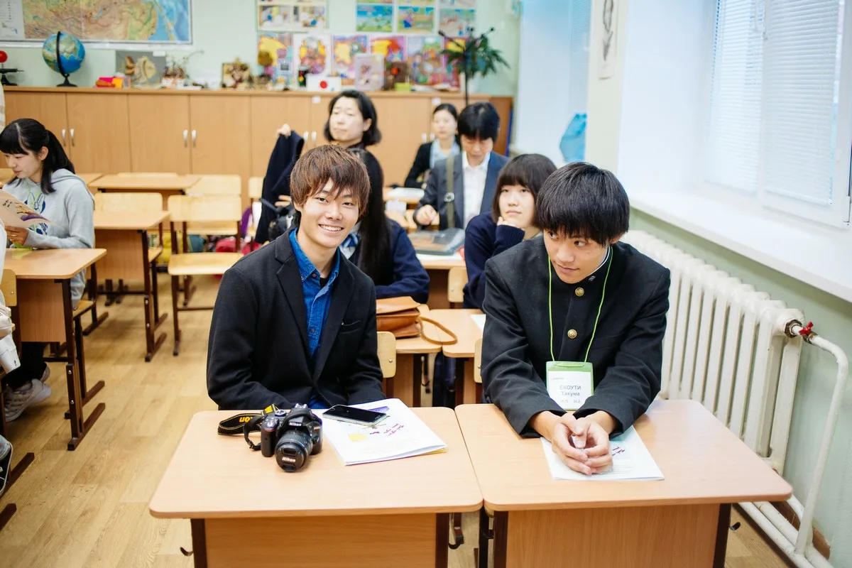Старшая средняя школа в Японии. Средняя школа в Японии классы. Старшая школаклвассы в Японии. Старшая средняя школа в Японии 12.