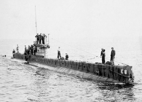 Британская подводная лодка Е-8, с которой столкнулась "Гепард"