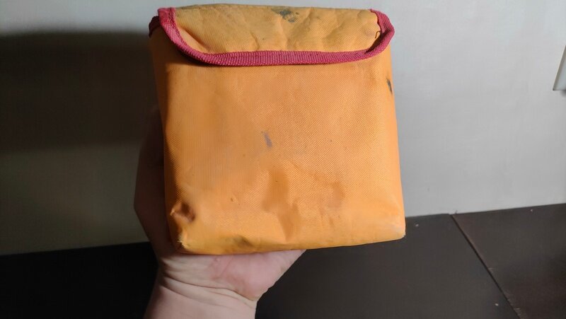 Лазерный нивелир поставляется в тряпичной сумке