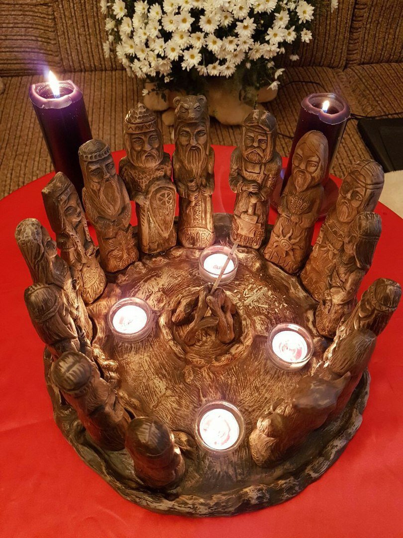 Архив работ Инги Хосроевой, канал автора https://www.youtube.com/channel/UC5cIsAXmIDlxNP0MNDJFYmA