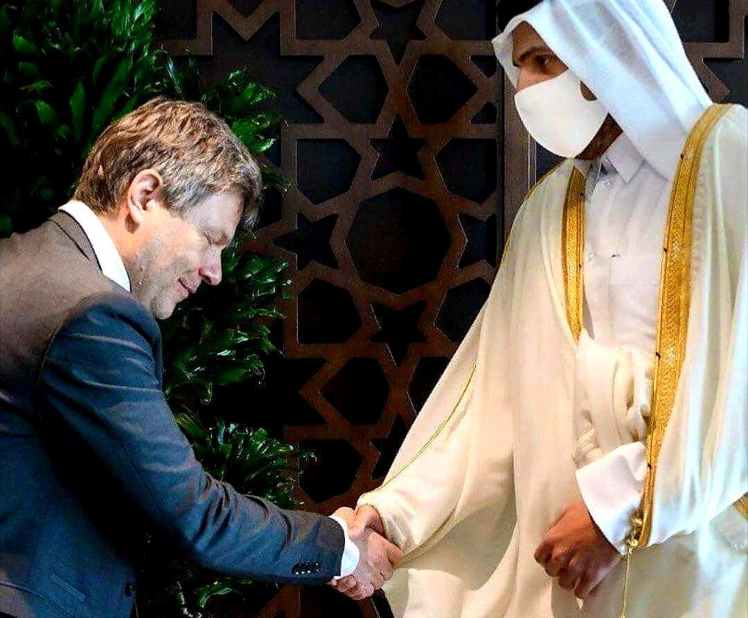 Нам джу хёк невеста речного бога. Хабек в китае. Хабек в китае. Хабек в китае. Хабэк дорама.