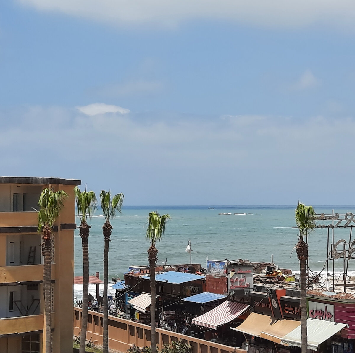 Вид с балкона в Александрии. Фото автора