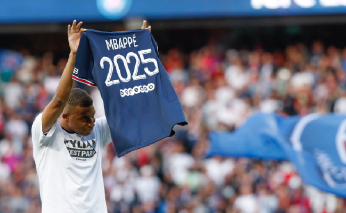 Килиан Мбаппе так и не перешел в "Реал". Фото: globallookpress