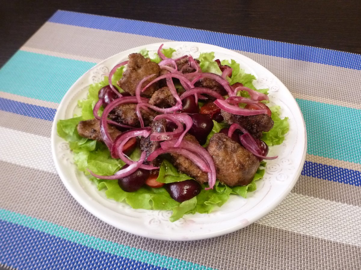 Салат из говяжьего легкого с луком