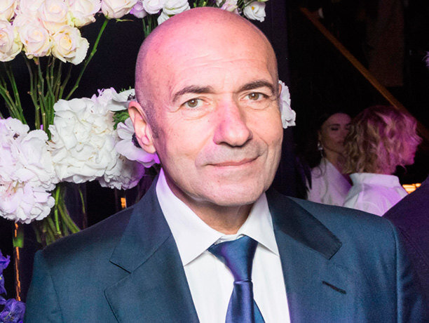     Любовь на расстоянии. Игорь Крутой и его Ольга