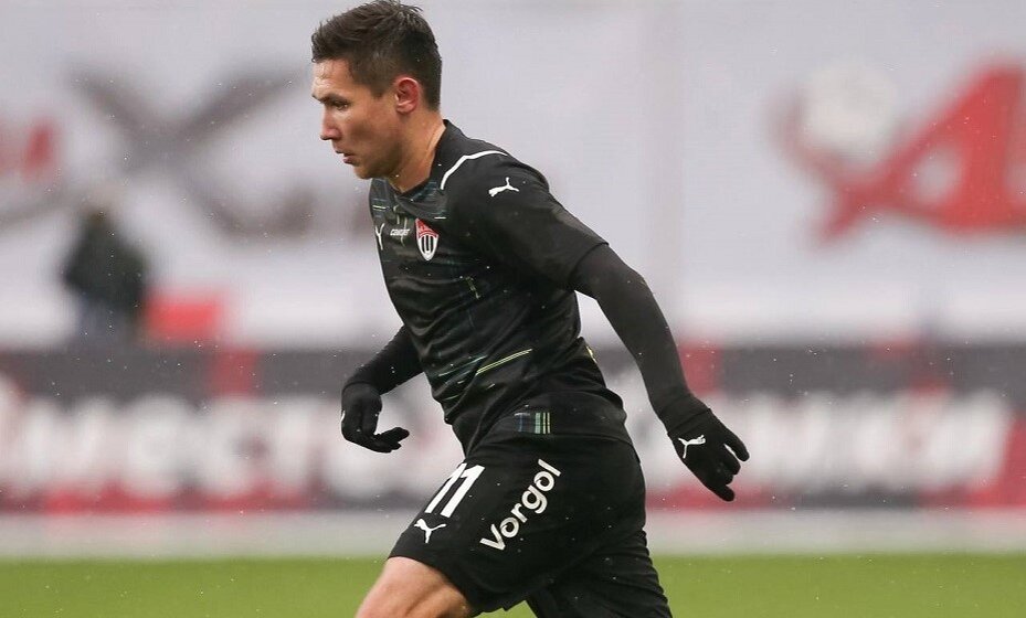    Набиуллин после старта сезона в РПЛ вышел на вольные хлеба. Фото: ФК «Химки»