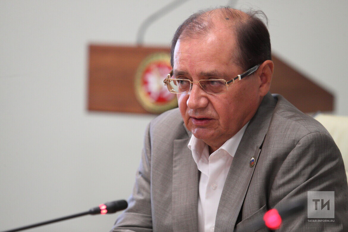 Мунир Гафиятуллин: «Возникают серьезные возможности, чтобы найти новые ниши, открыть новые производства»Фото: © Михаил Захаров / «Татар-информ»