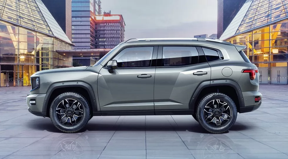 Внимательное изучение внешнего вида подтверждает 2-рядное исполнение новой модели 