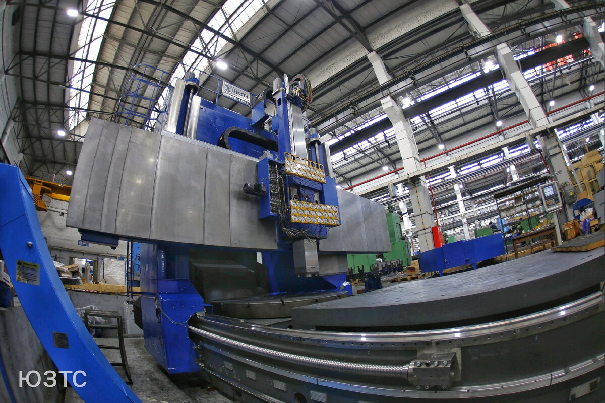 Токарно-фрезерно-расточной обрабатывающий центр модели VC32 Gantry Machine