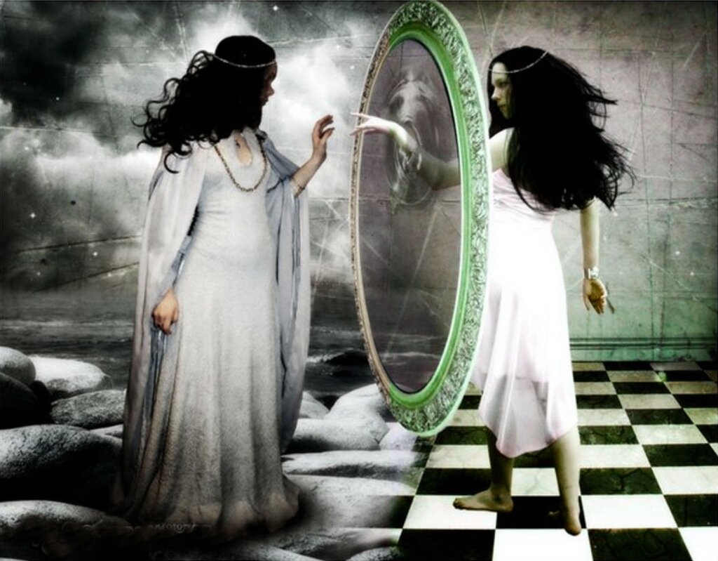 Проходит сквозь зеркало. Отражение в зеркале. Другое отражение в зеркале. Девушка в зеркале. Отражение человека в зеркале.