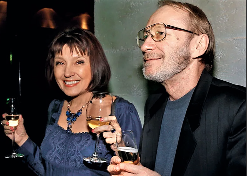 уфимцева ведущая приюта комедиантов