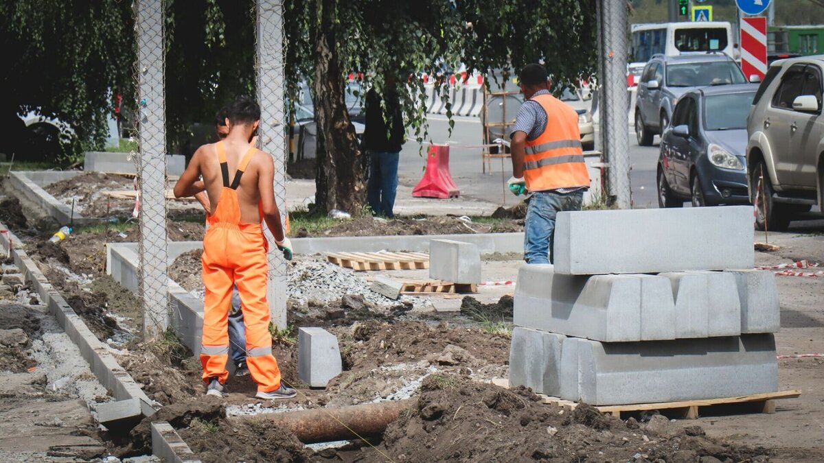     Жители Ставрополья рассказали, сколько тратят на свою работу. Автокурьерам и продавцам обещают большую зарплату. Сироты в Новопавловске оказались в заложниках бесплатного жилья. NewsTracker представляет обзор информационной картины дня 6 февраля.