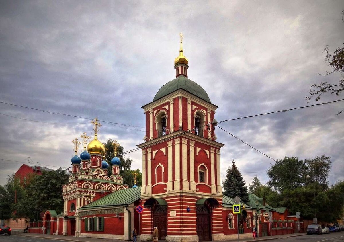 Храм Успения Пресвятой Богородицы в Гончарах | Город для жизни Москва ||  yamoscow.ru | Дзен