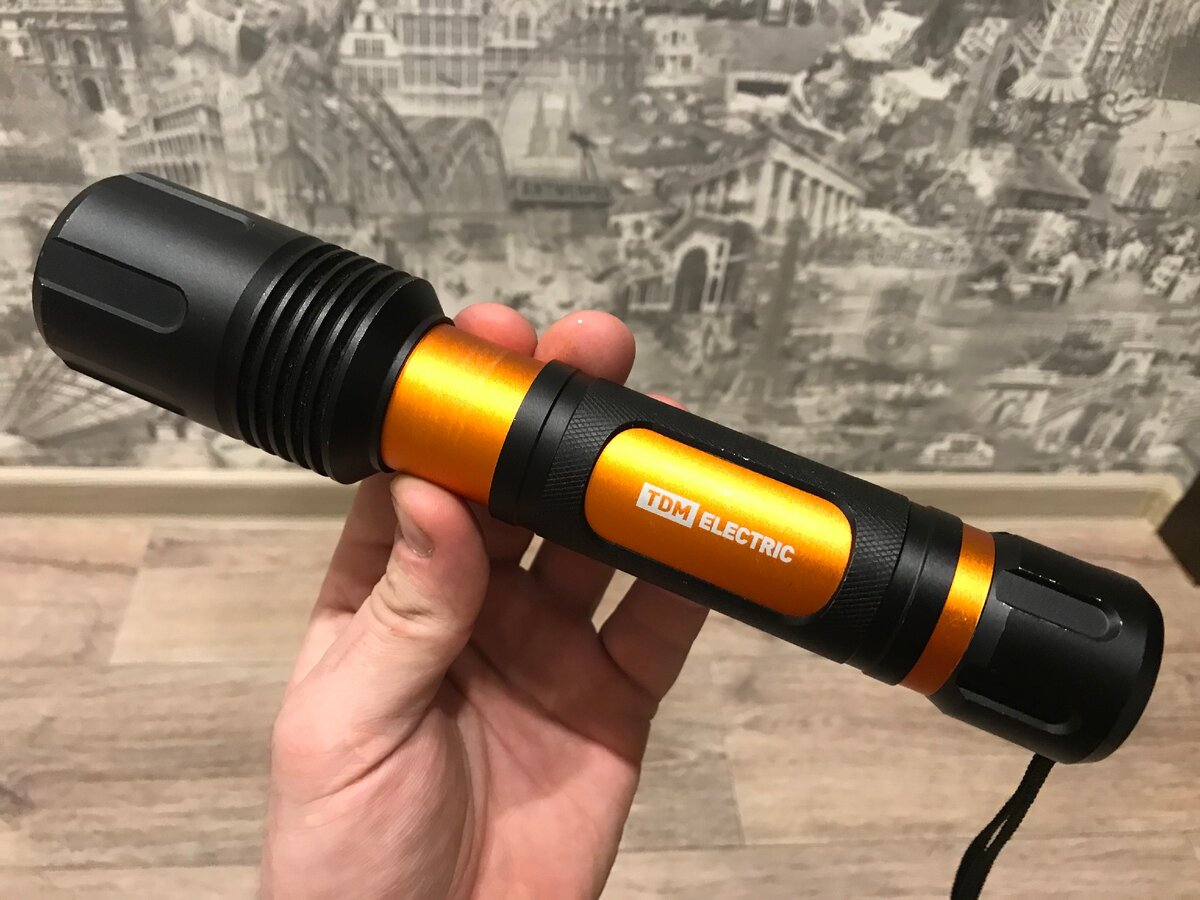 Заметил его в магазине, благодаря яркому дизайну