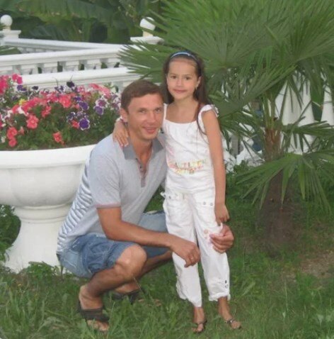 Алина с отцом. Фото из личного архива Загитовой