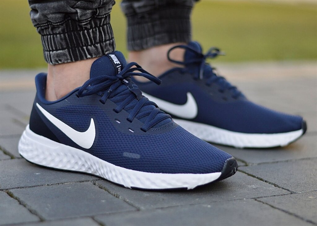Nike Revolution 5. Источник: sneakerhouse.pl