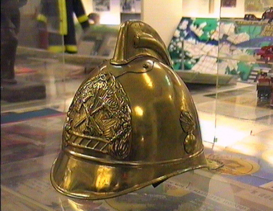 Пожарная каска