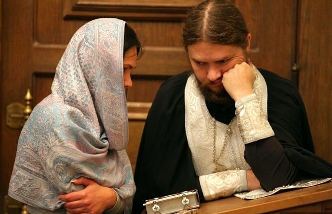 Исповедь в православном храме. Фото из открытого источника.