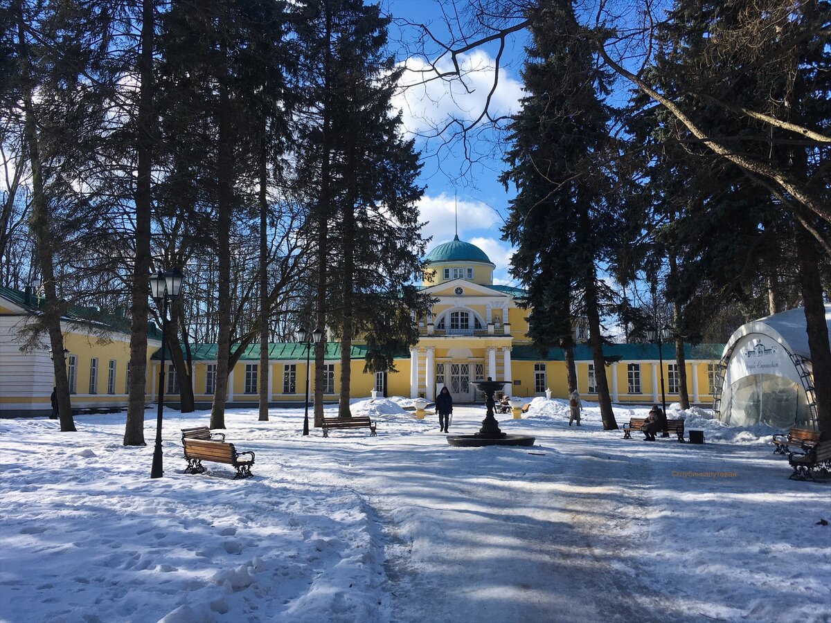 Дорога к главному дому (фото автора) 