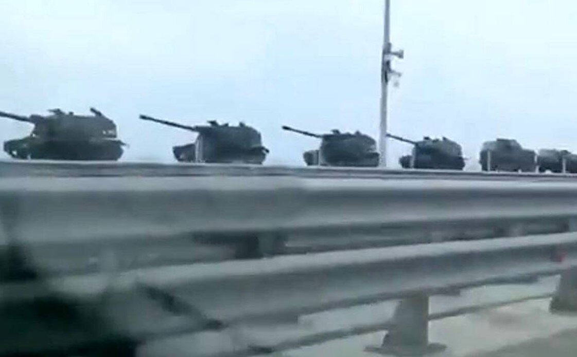 Переброска военной техники РФ в Крым