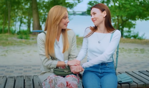 Кадр из фильма "Поговори с ней".