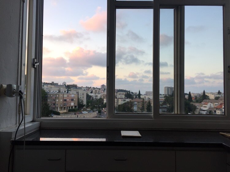 Окно с прекрасным видом.