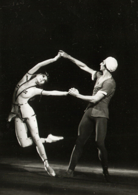 А. Асылмуратова - Ширин, Э. Алиев - Ферхад. Фото Ю. Ларионова, 1983. Архив Мариинского театра 