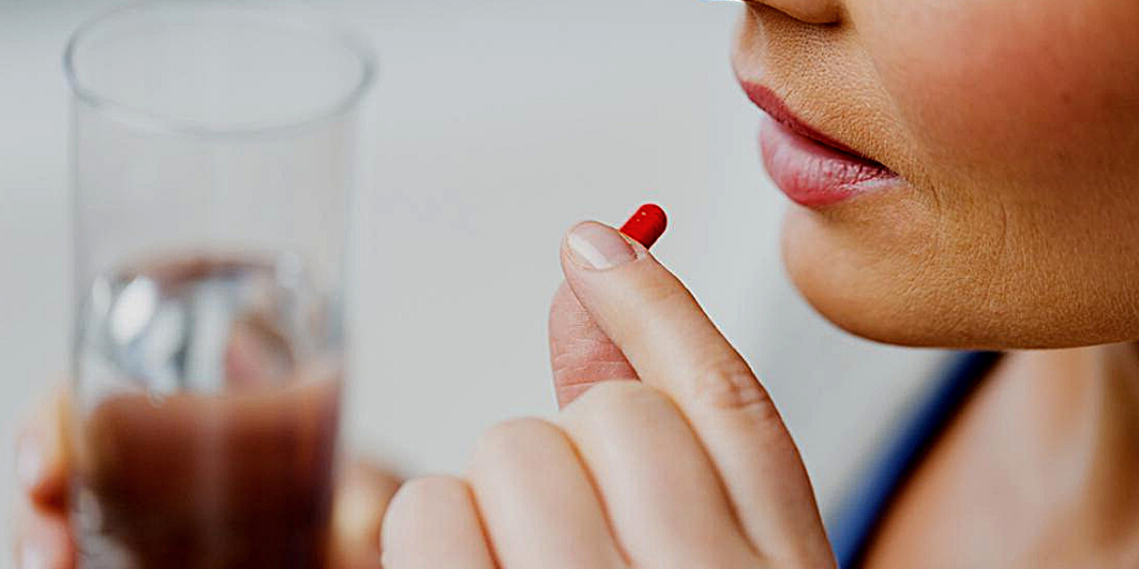  Нужно запивать чистой водой.