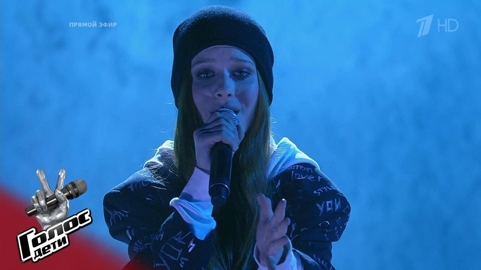 Алиса смирнова гармонь. Алиса мон 1997. Песню в исполнении алисы. Алиса детские песенки. Алиса спой песню.