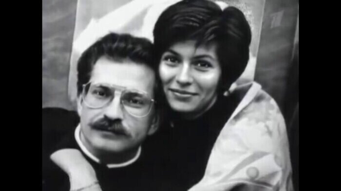 Влад Листьев и Альбина Назимова
Фотоматериал из свободных источников