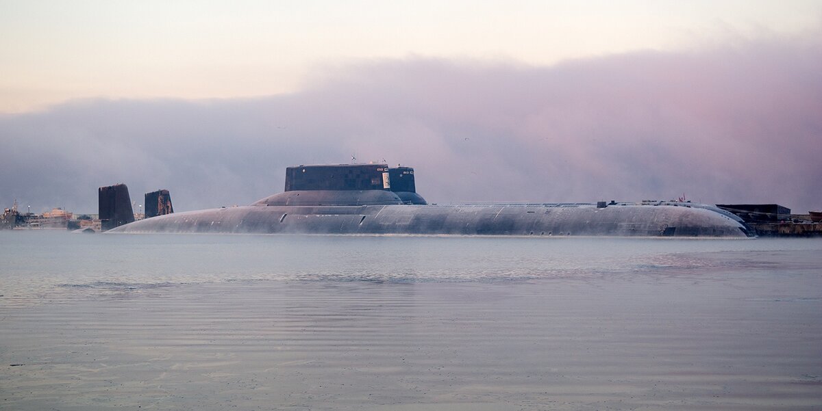 Подводная лодка акула всплытие