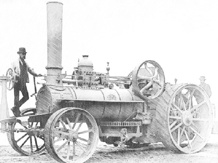 Первые паровые локомобили похожи на паровоз. 