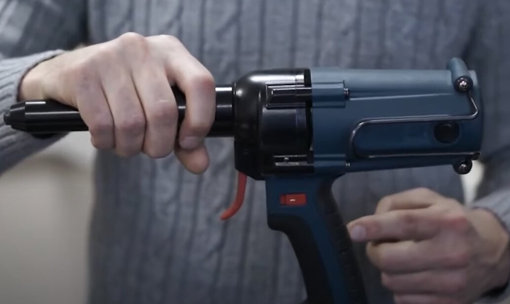 заклепочный пистолет