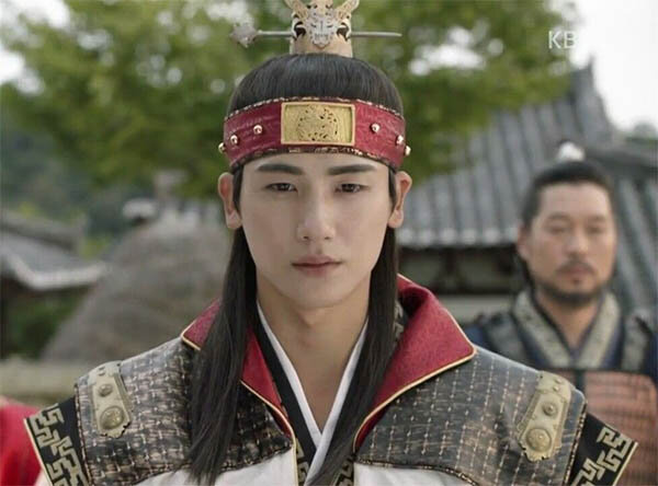 Пак Хен Шик в дораме "Хвараны" - фотография взята из открытого источника