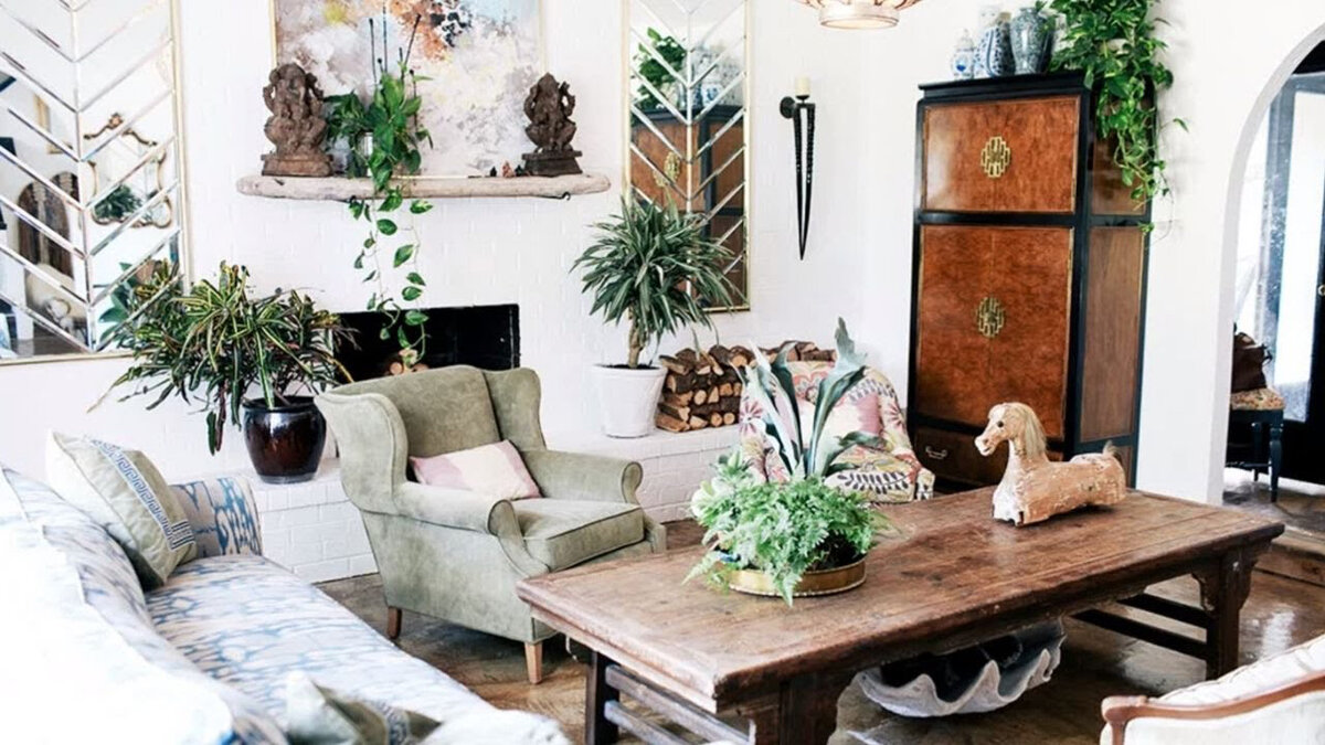 Старинная мебель в интерьере