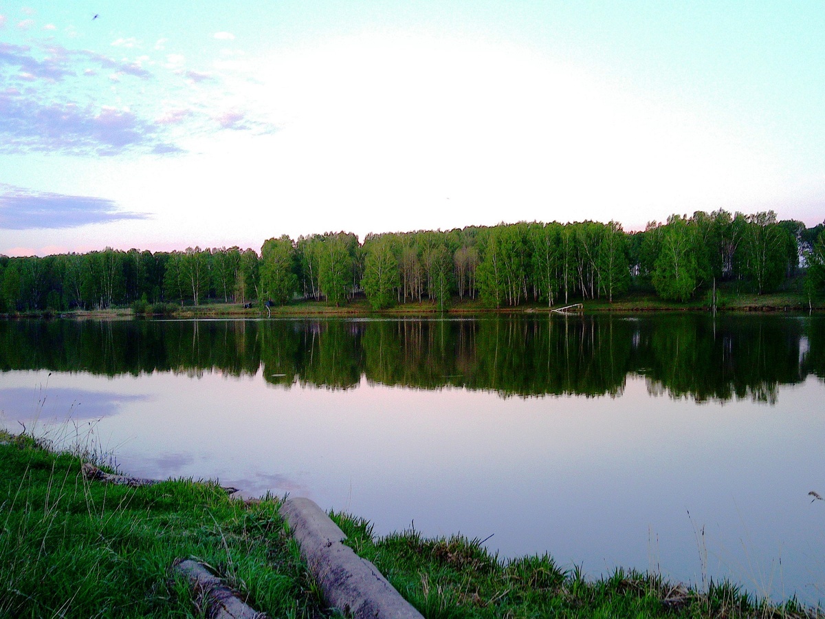 Не много картинку портят демонтированные бетонные столбы.