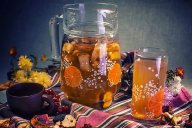 Старинный узвар из сухофруктов и меда 