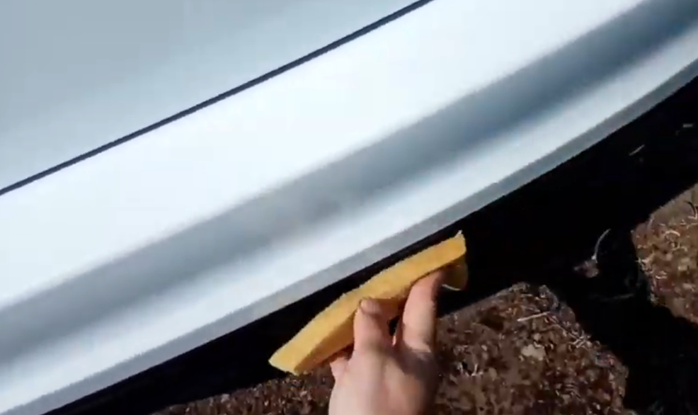 Как убрать царапины на бампере из пластика